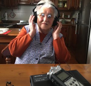 Gilda Simeoni, listening to her oral history interview, Riese, 22 Oct 2018 